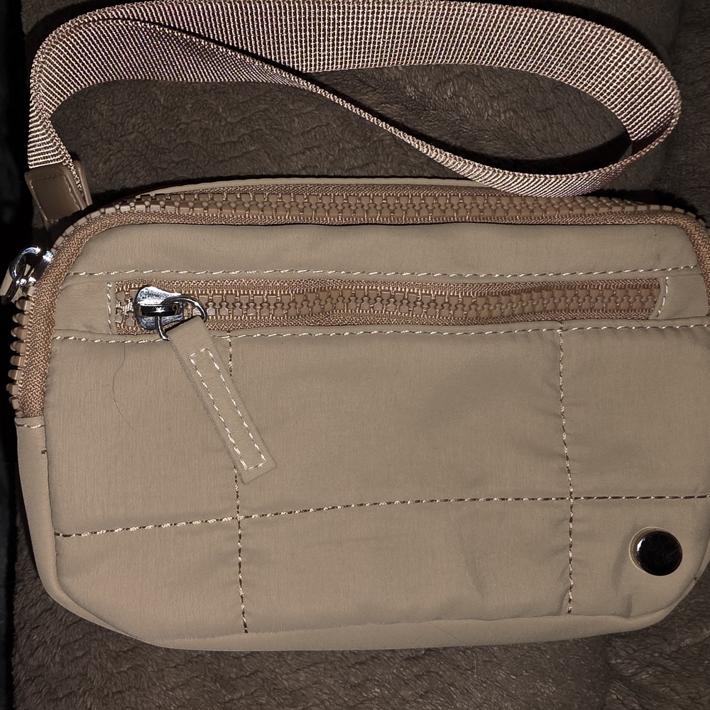 Beige Key & Card Holder with Zipper